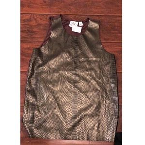 Size small snake skin tank
